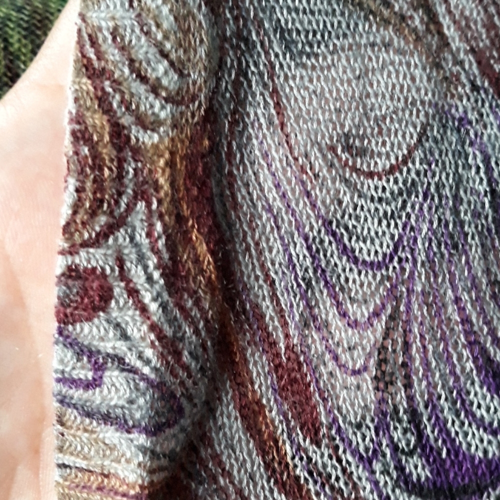 Cake sweater - Picture 6 of 7